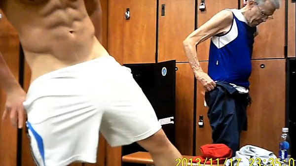 Hidden Spy Cam of Hot Guys in Locker Room
