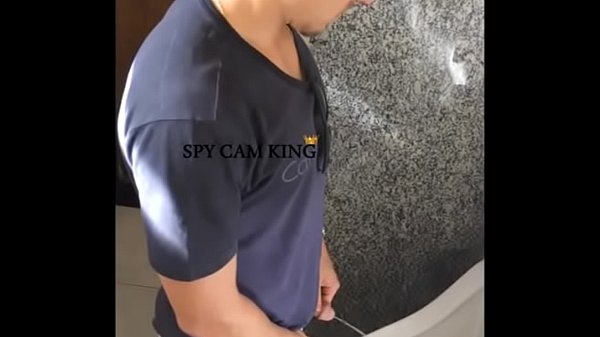 Caught 2 guys pissing