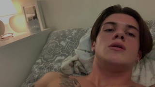 JOIN ME: FLEXING MY SIXPACK AND TALKING DIRTY