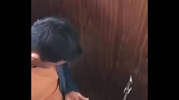 CurtoPezaoBH – Punheteiro flagrado no banheiro 2 Mais Videos Copie http://raboninco.com/1uSRg