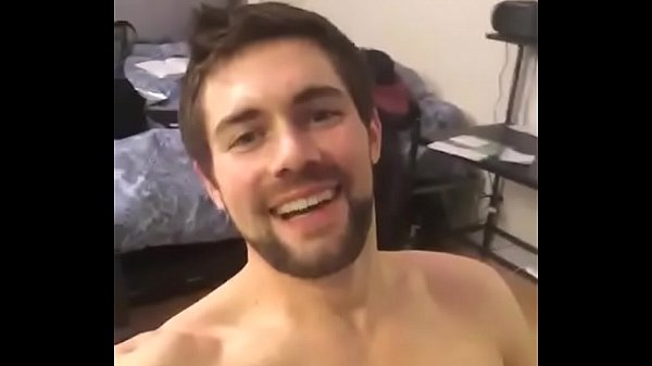 Machinho tesudo gozando muito