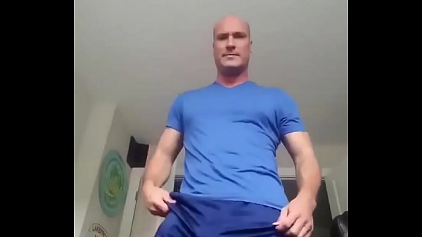 papi con gran polla y una rica masturbación