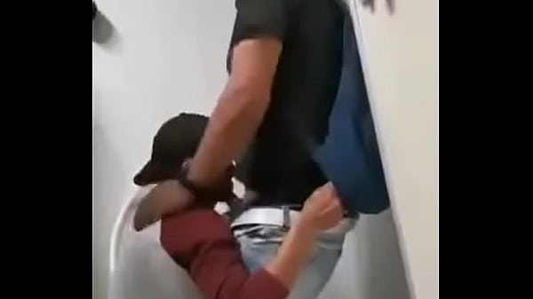 Cruising in public toilet 2 min