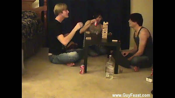 Twinks XXX This is a lengthy flick for you voyeur types who like the