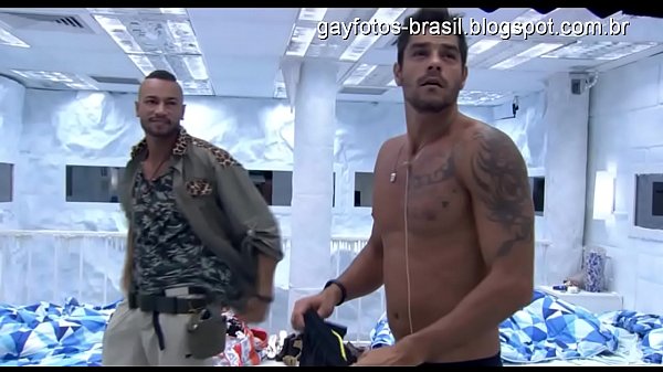Diego BBB14 acorda excitado novamente