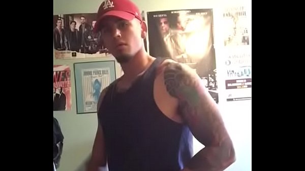 CHAKAL ENSEÑANDO VERGA