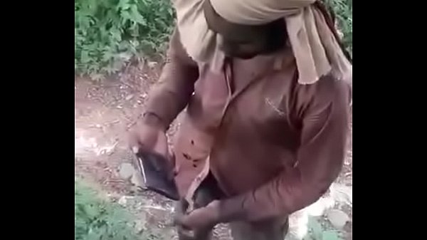 Spy cam – man masturbating (huge cock) https://nakedguyz.blogspot.com