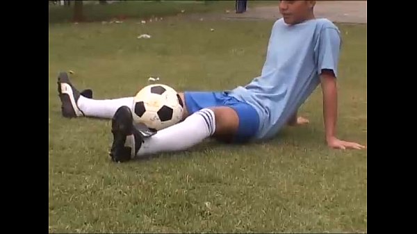 Latin Twinks Threesome Bareback Fuck