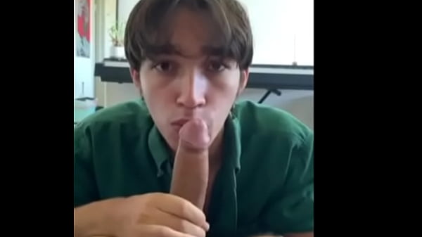 Sucking nice dick