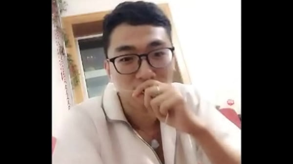 Chinese straight slutty jock huge cumshot on the coach webcam recording