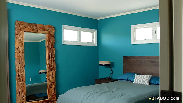 Watching porn with earbuds? Danger alert! – Aspen, Princeton Price