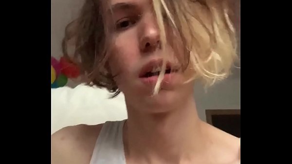 ДОМАШНЯЯ УТРЕННЯЯ МАСТУРБАЦИЯ МИЛОГО ЭМО КРАШ МАЛЬЧИКА