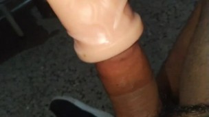 Argentino usa un dildo como Fleshlight