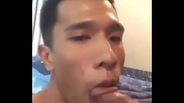 Cái Miệng xinh xinh BJ cặc Chồng