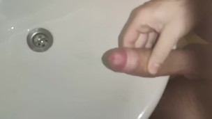 Massive cumshot with slowmo