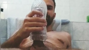 Pajote en el baño con Fleshlight