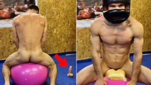 Мускулистый БОРЕЦ в ТРИКО Трахает огромный ШАР и кончает ВКУСНЫМИ порциями спермы