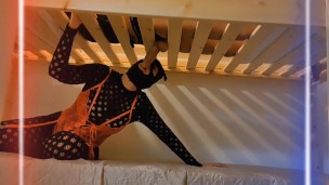 Palle pronte ad esplodere con mungitura e carico di sborra in bocca – Video Completo HD