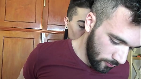 Converting Straight To Gay By Paying Money – Gonzo, Kendro – Latin Leche