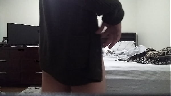 Twerk for me, young latin bottom