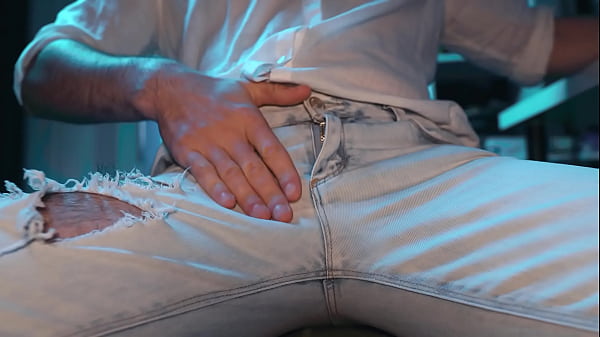 Jerks off his cock with lots of lube. Handjob sounds from Noel Dero and a loud orgasm. CLOSE UP 4K