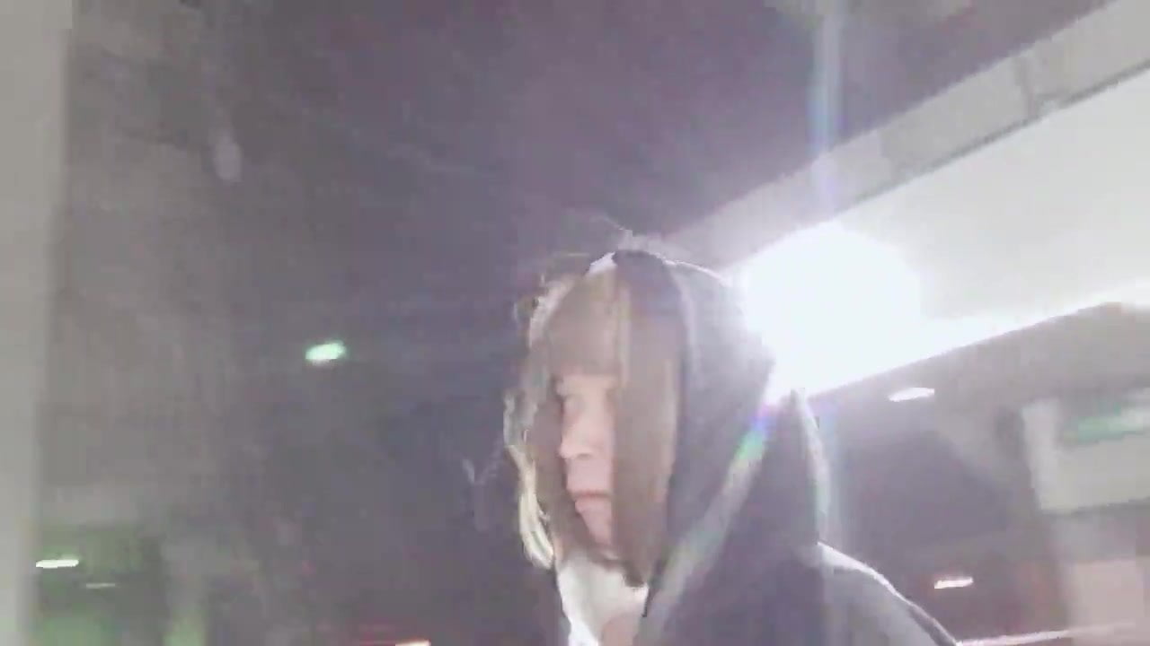 Asian CD Outdoor Public Cum