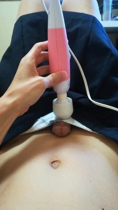 Asian young crossdresser cute cumshot with hitachi magicwand