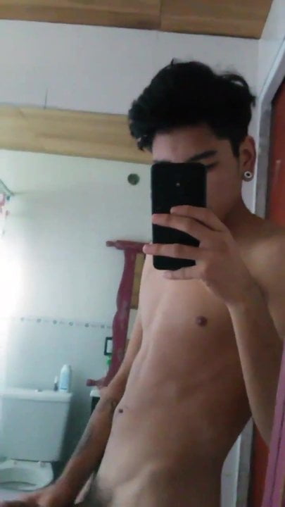 big dick asian twink on phonecam (13”)