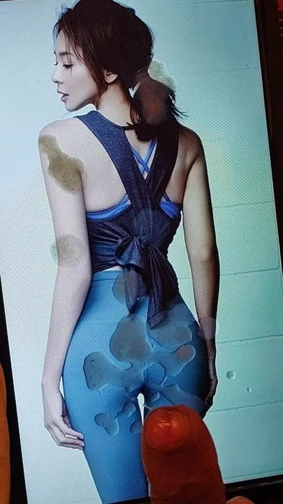 Cum tribute- came on asian model’s ass in leggings