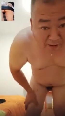 Str8 Asian daddy playing with ass