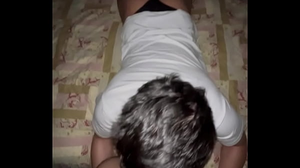 Mi profesor casado me folla despues de clases y me trae la ropita de su mujer para travestirme mientras que me graba siendo sumisa (porno gay/travestis peruana – latina)