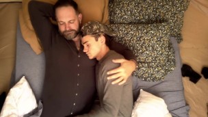 Bonding in the Tent – Verbal Camping