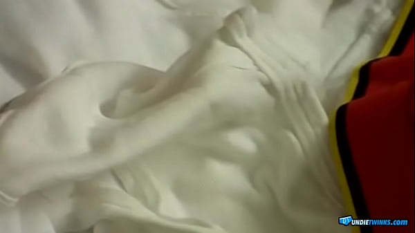 Shane Allen Jacks Off His Massive Dick For Jeremiah Johnson