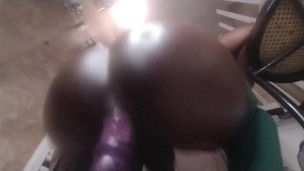 Bubblebutt rides horse dildo