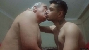 HORNY BOY HAS HOT SEX WİTH OLD MAN AT HOME