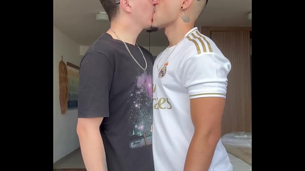 NERD PAUZUDO FODE MALOCA SEM CAPA . – FREE