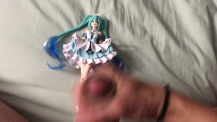 Big Cumshot for Miku