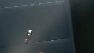 Morbo en el metro de Medellín, conductor arrecho se saca la leche mientras conduce