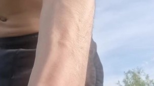 POV : tu espionnes un femboy français en chaleur en plein air  😏💦