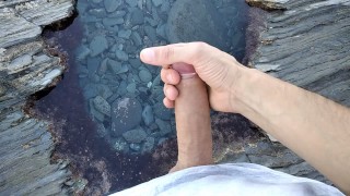 Route To The Beach, Then Masturbate The Big Cock In Front Of A Far Fisherman, And I Cum In The Water