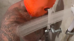 Straight guy fingers ass and masturbates in spa