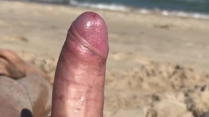 Jerking off at the beach