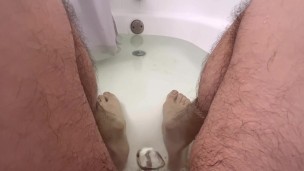 Vinny4u bathtub farts