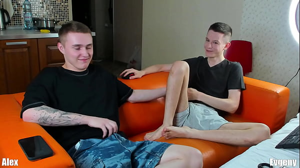 Smooth Twink Boy Post-Nut Shivering On Cam